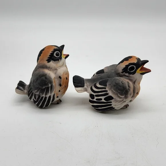 RARE Vintage Set (2) Porcelain Sparrow Figurines 2" x 2" Japan - Picture 3 of 8